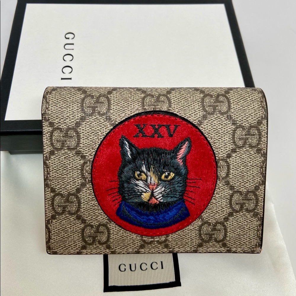 GUCCI Logo GG Supreme Cat Zip CardCase Flap Wallet